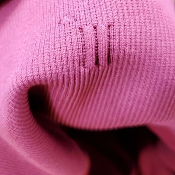 Lululemon Sculpt shorts. Size 6 - Picture 4 of 8